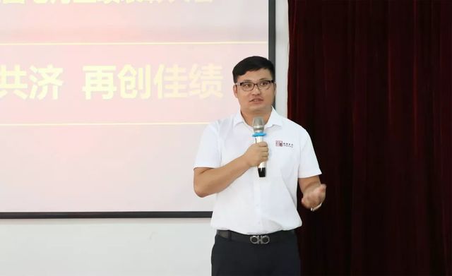 乾港集團(tuán)董事長(zhǎng)安俊峰